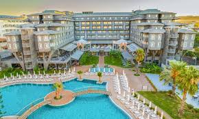  Nova Park Hotel Side